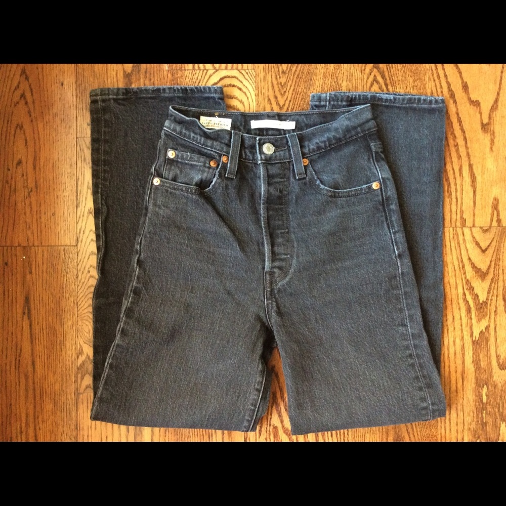 Levi’s Ribcage Straight Jeans Size 24